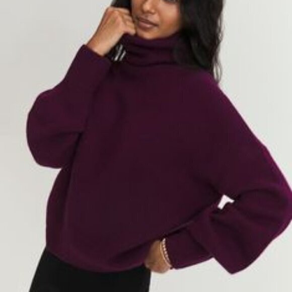 Something Navy Sweaters - NWT Something Navy Essential Wool Turtleneck in Wine X-Small